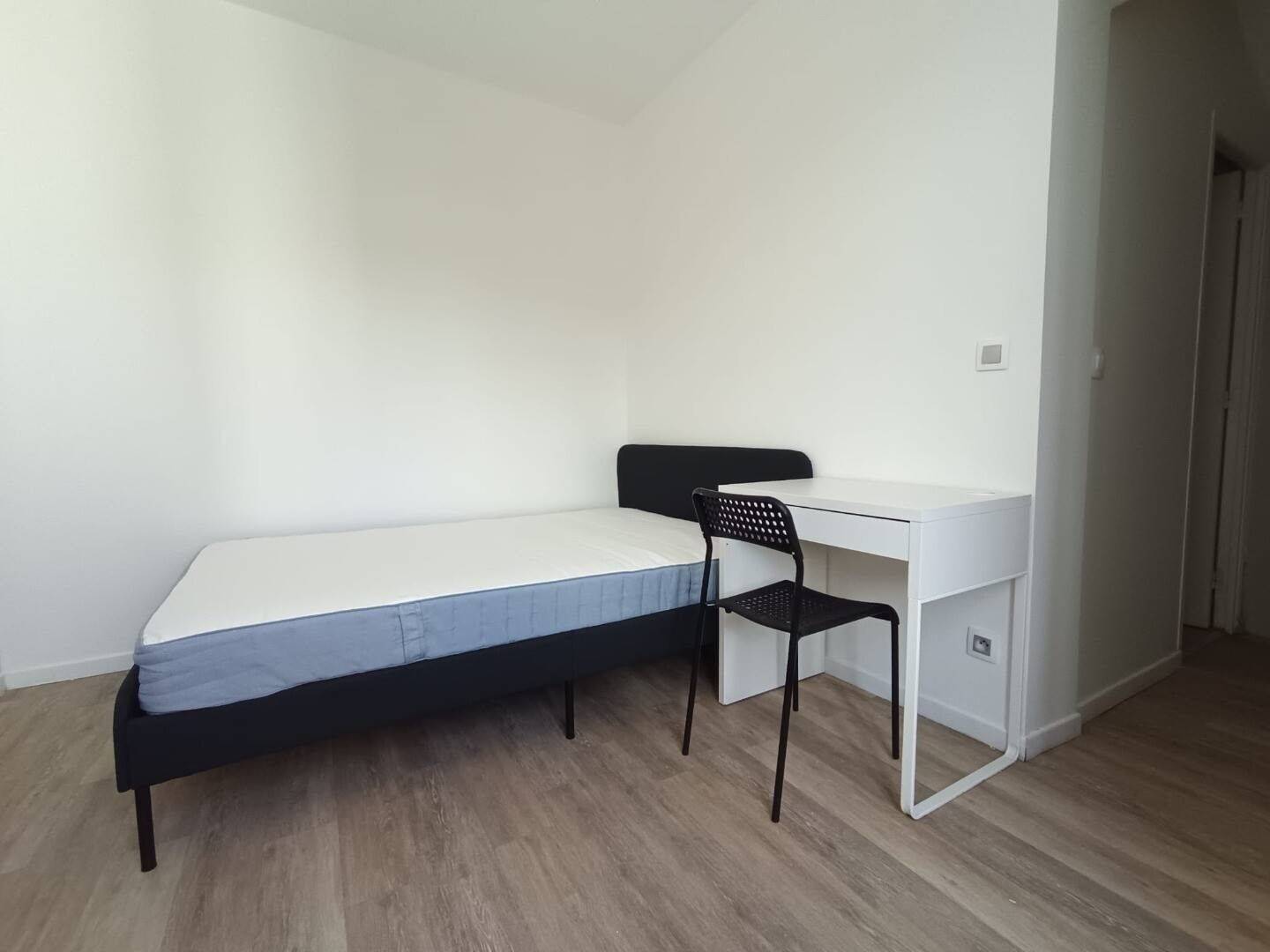 Appartement 1 pièce 15 m² · à Colombes · 14,8 m² · 695 €