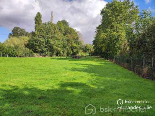 Terrain constructible à vendre 120 000 € 3 580 m² de terrain La Chapelle-de-Guinchay 71570