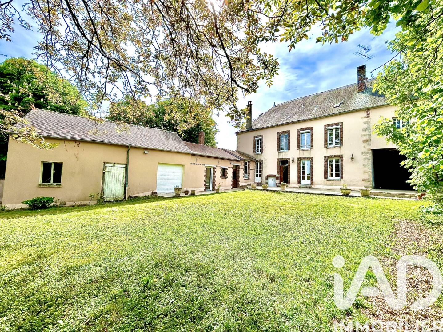 Maison 10 pièces 193 m² · à Courtenay · 193 m² · 219 000 €