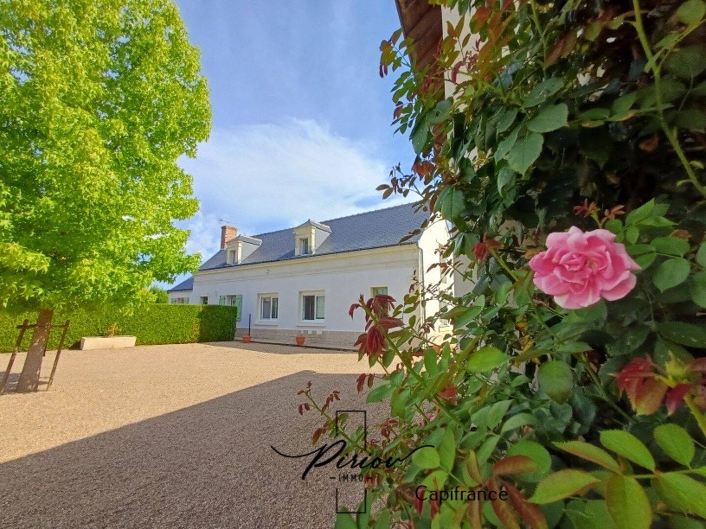 Maison 13 pièces 250 m² · à Gennes-Val-de-Loire · 250 m² · 480 800 €