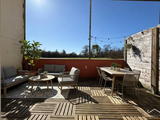 Duplex à vendre 183 000 € 3 pièces 2 chambres 73,5 m² RDC/1 Est et Sud Le Rheu 35650