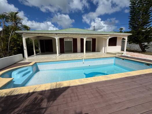 Maison à vendre 379 000 € 5 pièces 4 chambres 110 m² 785 m² de terrain Morne-à-l'Eau 97111