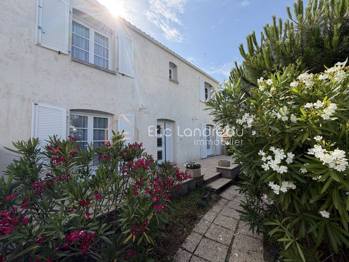 Maison 4 pièces 142 m² · à Longeville-sur-Mer · 141,9 m² · 468 000 €