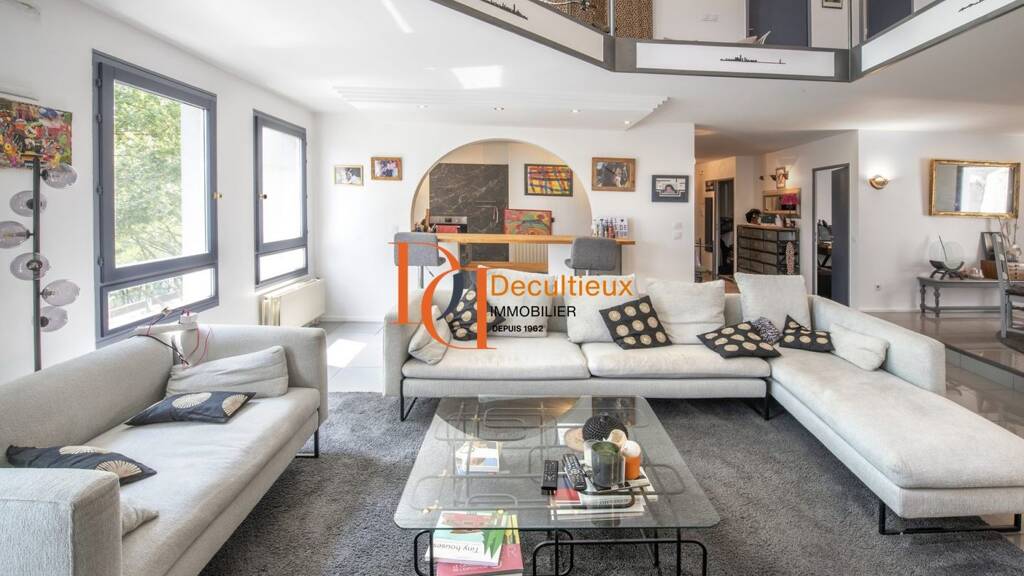 Duplex à vendre 838 000 € 6 pièces 4 chambres 179 m² Étage 4/8 Croix Rousse Gros Caillou Lyon 4ème arrondissement 69004