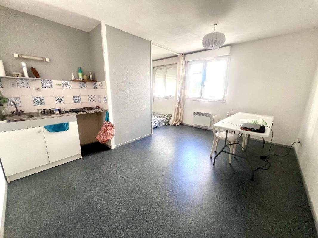 Appartement 1 pièce 32 m² · à Caluire-Et-Cuire · 32 m² · 541 €/mois