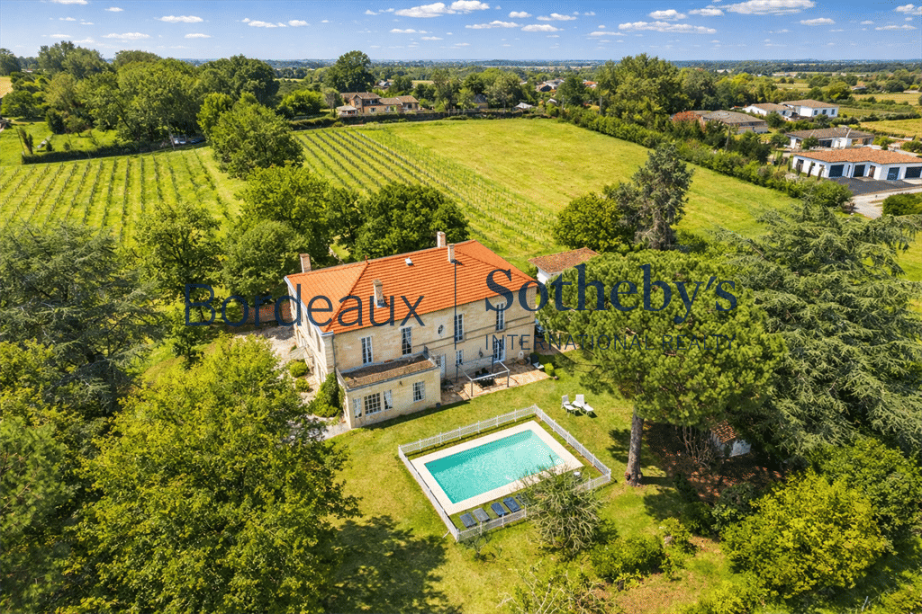 Maison 9 pièces 550 m² · à Bordeaux · 550 m² · 1 575 000 €