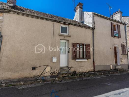 Maison de ville à vendre 95 000 € 3 pièces 2 chambres 40 m² 50 m² de terrain Mairie-Centre Nord Nemours 77140
