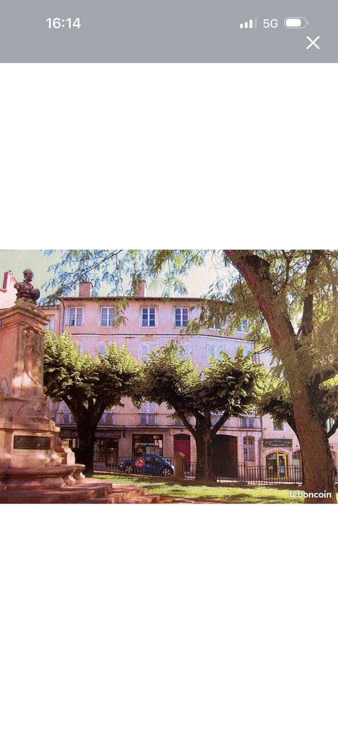 Appartement 3 pièces 83 m² · à Bourg-en-Bresse · 83 m² · 890 €