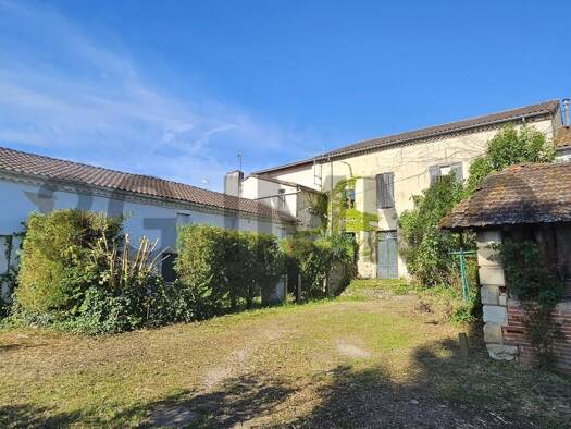 Immeuble à vendre 147 700 € 443 m² Gabarret 40310