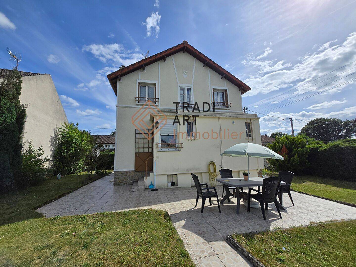 Maison 5 pièces 97 m² · à Sainte-Geneviève-des-Bois · 97 m² · 344 000 €