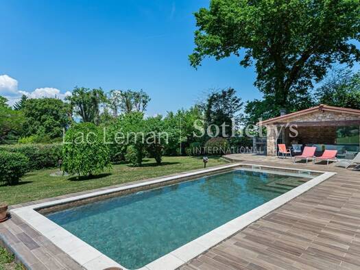 Maison à vendre 1 500 000 € 6 pièces 5 chambres 225 m² 2 186 m² de terrain Nernier 74140