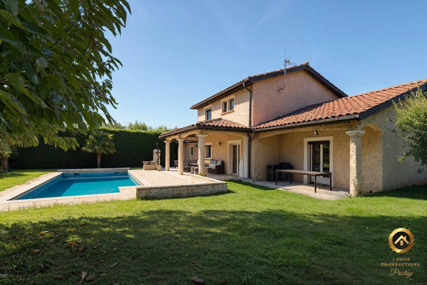 Maison 5 pièces 123 m² · à Genay · 123 m² · 659 000 €