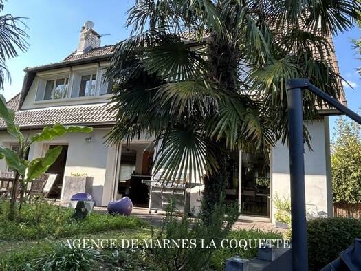 Maison à vendre 2 190 000 € 9 pièces 5 chambres 230 m² Saint-Cloud 92210