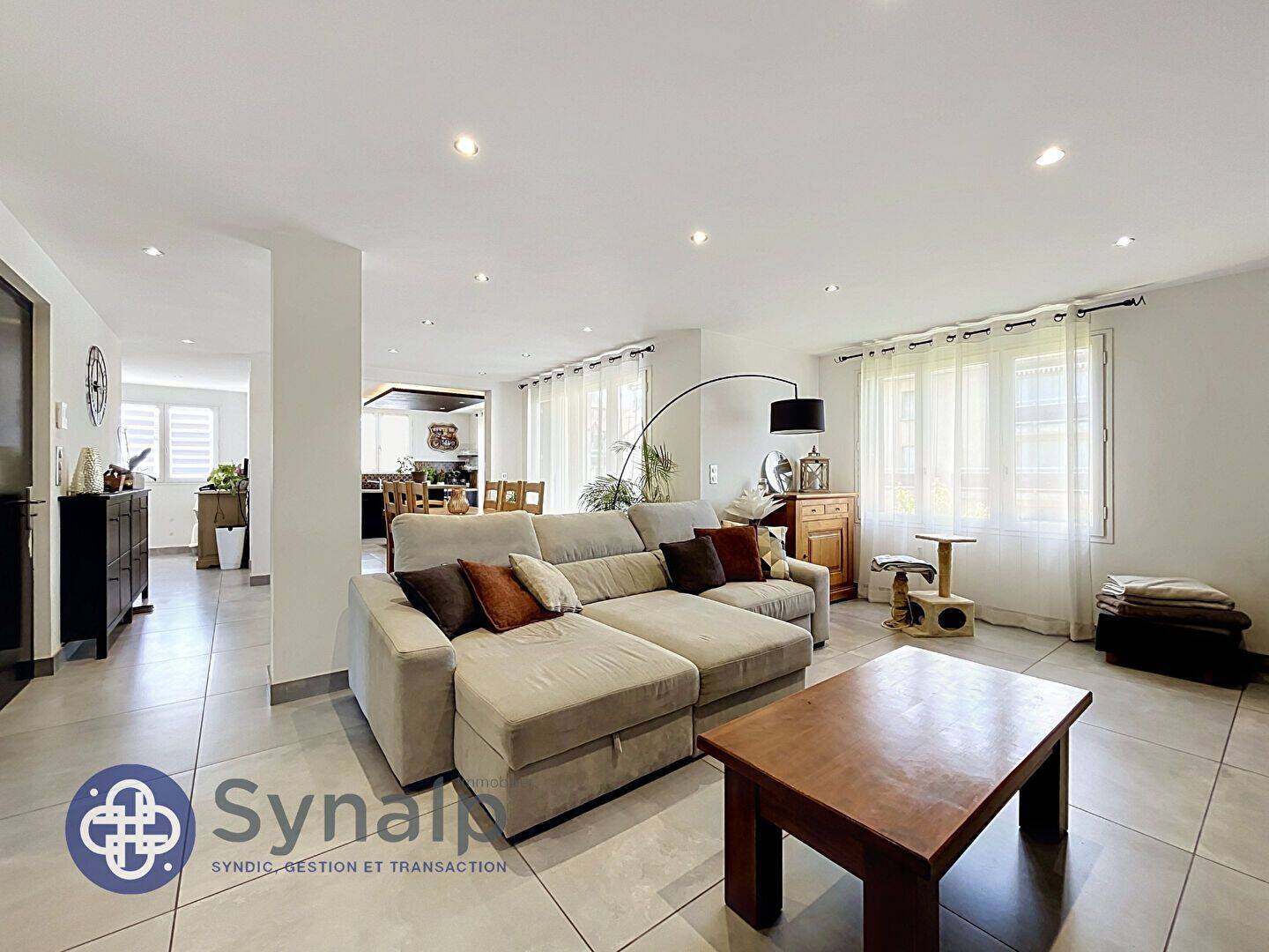 Maison 8 pièces 177 m² · à Belley · 177 m² · 299 000 €