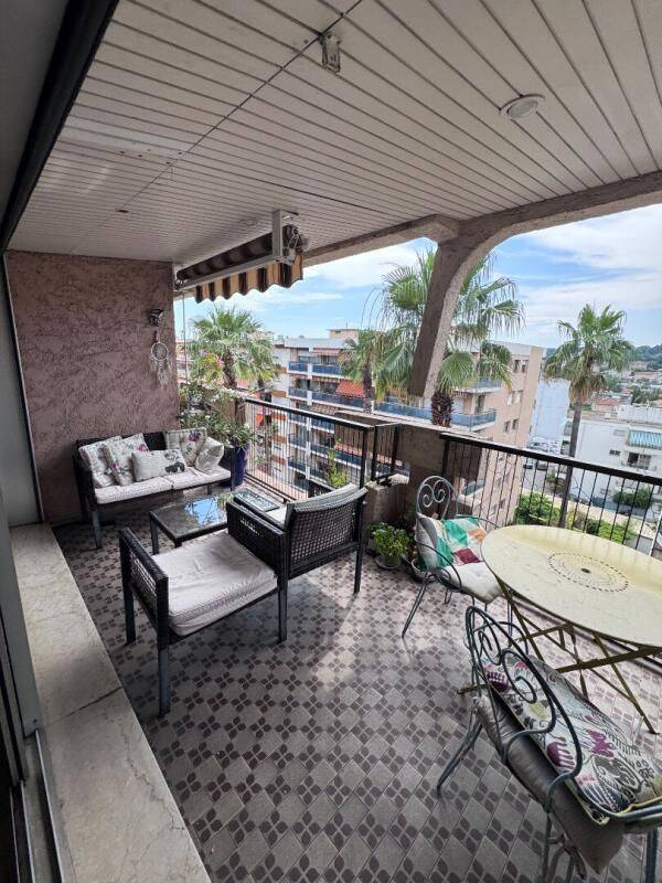 Appartement 2 pièces 72 m² · à Cagnes-sur-Mer · 72 m² · 335 000 €