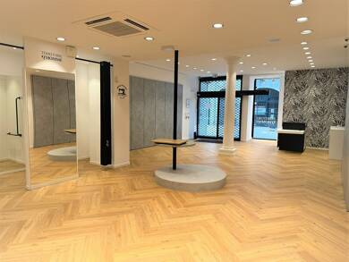 Local commercial à louer 5 370 € 213 m² de surface de vente Besancon 25000