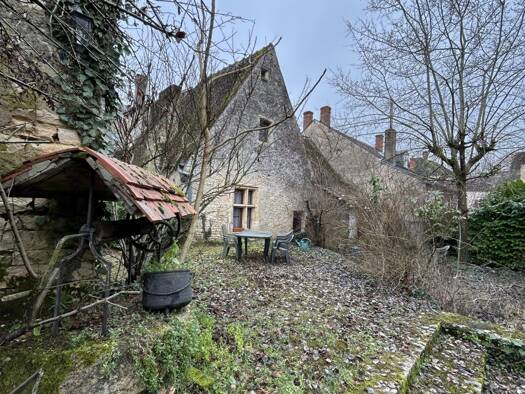 Maison à vendre 45 000 € 5 pièces 3 chambres 146 m² 1 321 m² de terrain Dun-sur-Auron 18130