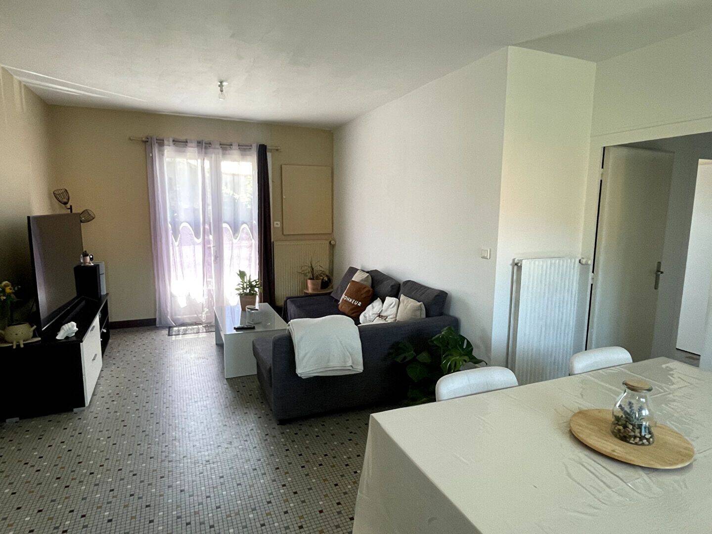 Maison 6 pièces 95 m² · à Montaigu-Vendée · 95 m² · 1 050 €