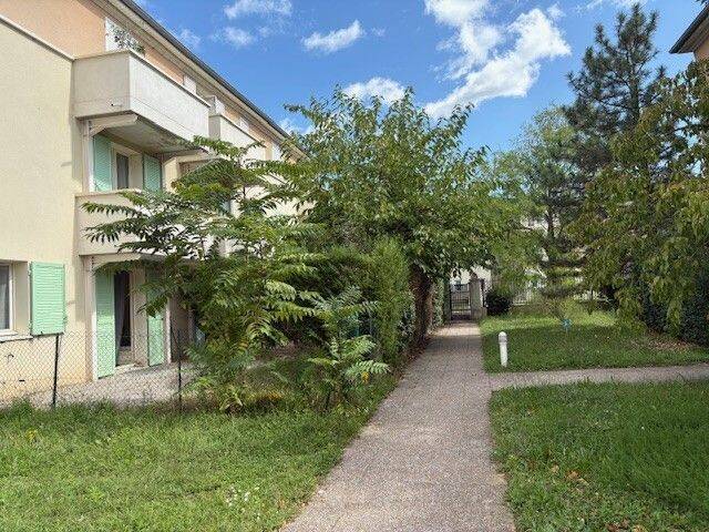 Appartement 1 pièce 32 m² · à Bron · 32,3 m² · 105 000 €
