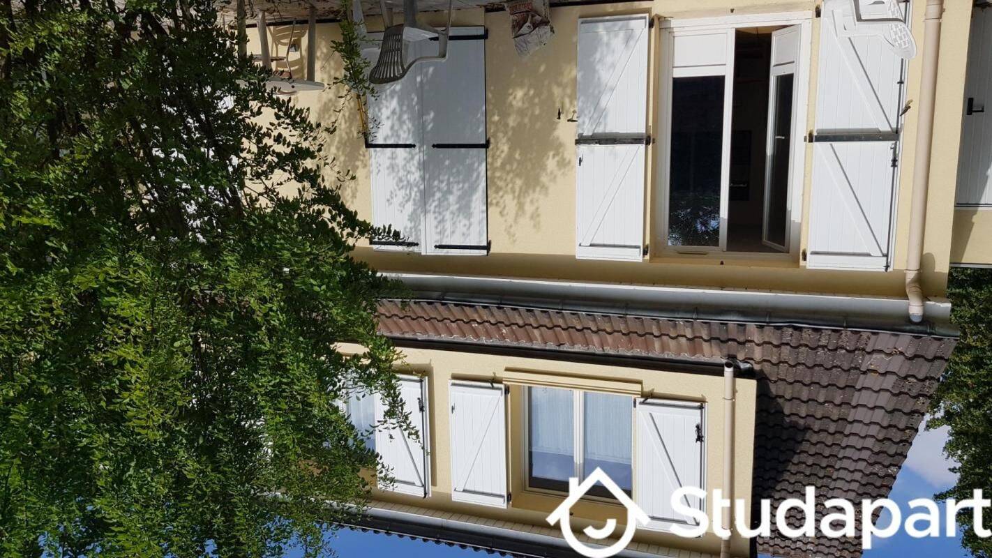 1 pièce 10 m² · à Viry-Châtillon · 10 m² · 450 €