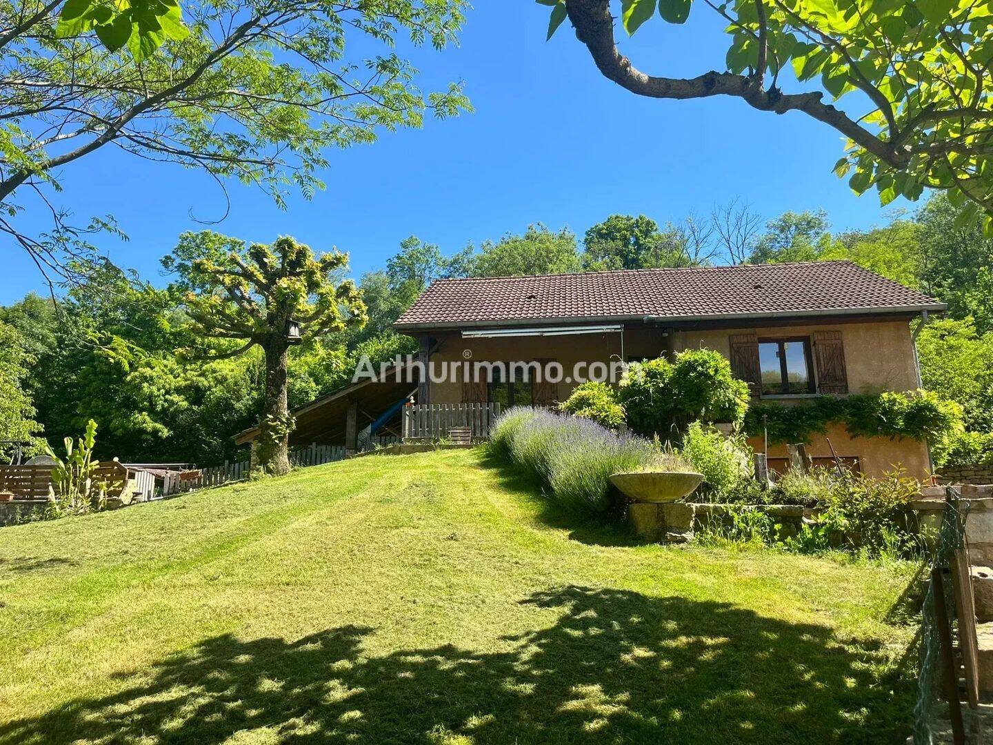 Maison 5 pièces 96 m² · à Cuisia · 96 m² · 185 000 €
