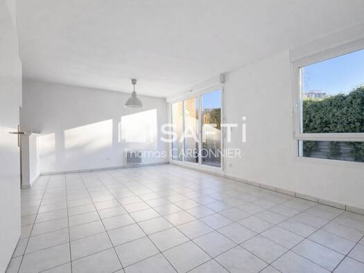 Appartement à vendre 139 000 € 3 pièces 2 chambres 70 m² Étage 2/2 Anseele-Centre-Nations Unies-Crouy-Esperence Roubaix 59100