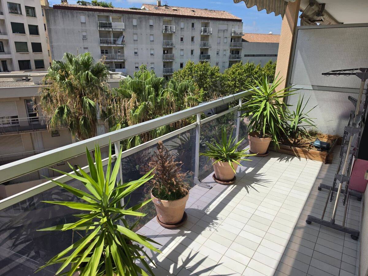 Appartement 4 pièces 85 m² · à Toulon · 84,8 m² · 185 600 €