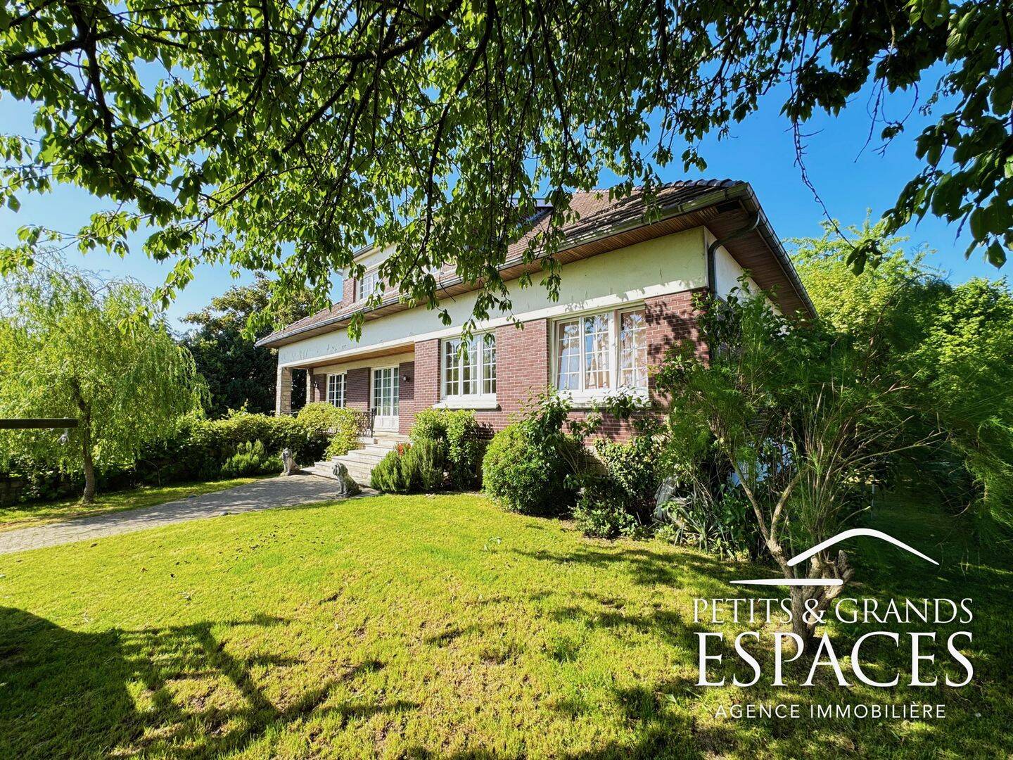 Maison 13 pièces 355 m² · à Marly · 355 m² · 480 000 €