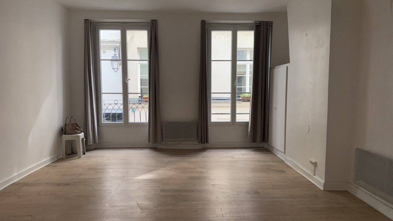 Appartement 1 pièce 46 m² · à Paris 7ème Arrondissement · 45,5 m² · 1 450 €