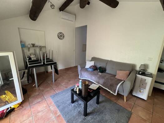 Appartement à louer 492 € 2 pièces 1 chambre 37 m² Remoulins 30210
