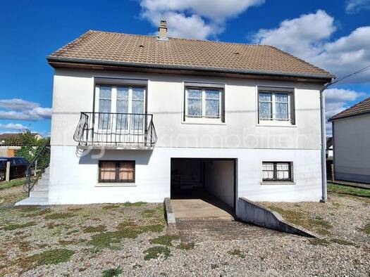 Maison de ville à vendre 99 990 € 4 pièces 2 chambres 76 m² Ardentes 36120