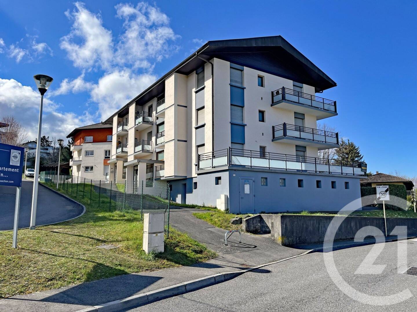 Appartement 2 pièces 46 m² · à Évian-les-Bains · 46 m² · 214 000 €