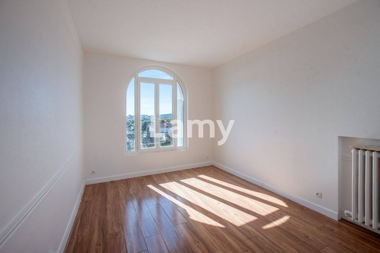 Appartement 2 pièces 35 m² · à Enghien-les-Bains · 35,2 m² · 220 000 €
