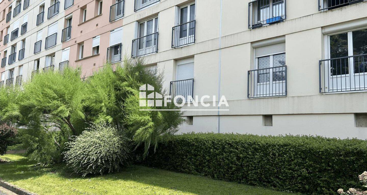 Appartement 2 pièces 43 m² · à Lucé · 42,8 m² · 92 000 €