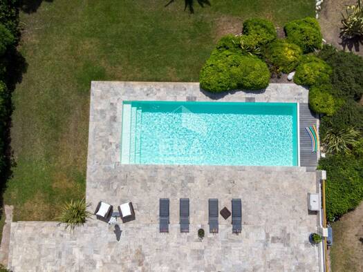 Villa à vendre 1 220 000 € 9 pièces 8 chambres 265 m² 1 984 m² de terrain Saint-Florent 20217