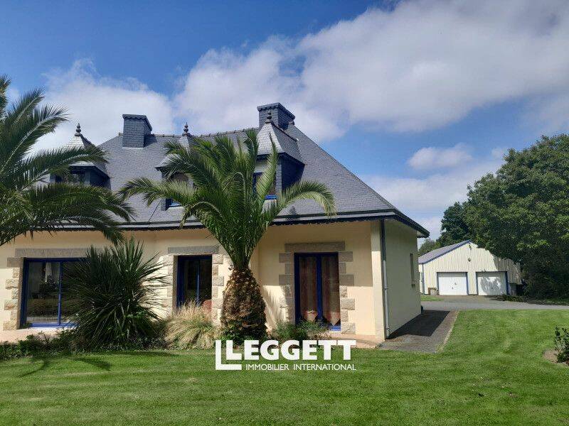 Maison 8 pièces 167 m² · à Châtelaudren-Plouagat · 167 m² · 329 500 €