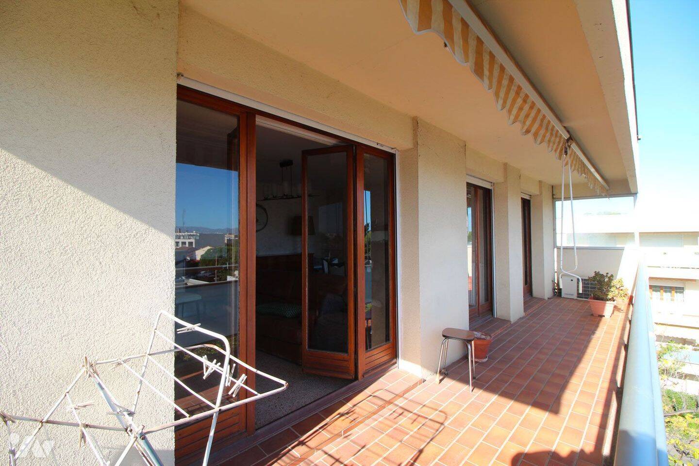 Appartement 5 pièces 104 m² · à Marseille 8ème Arrondissement · 104 m² · 365 000 €