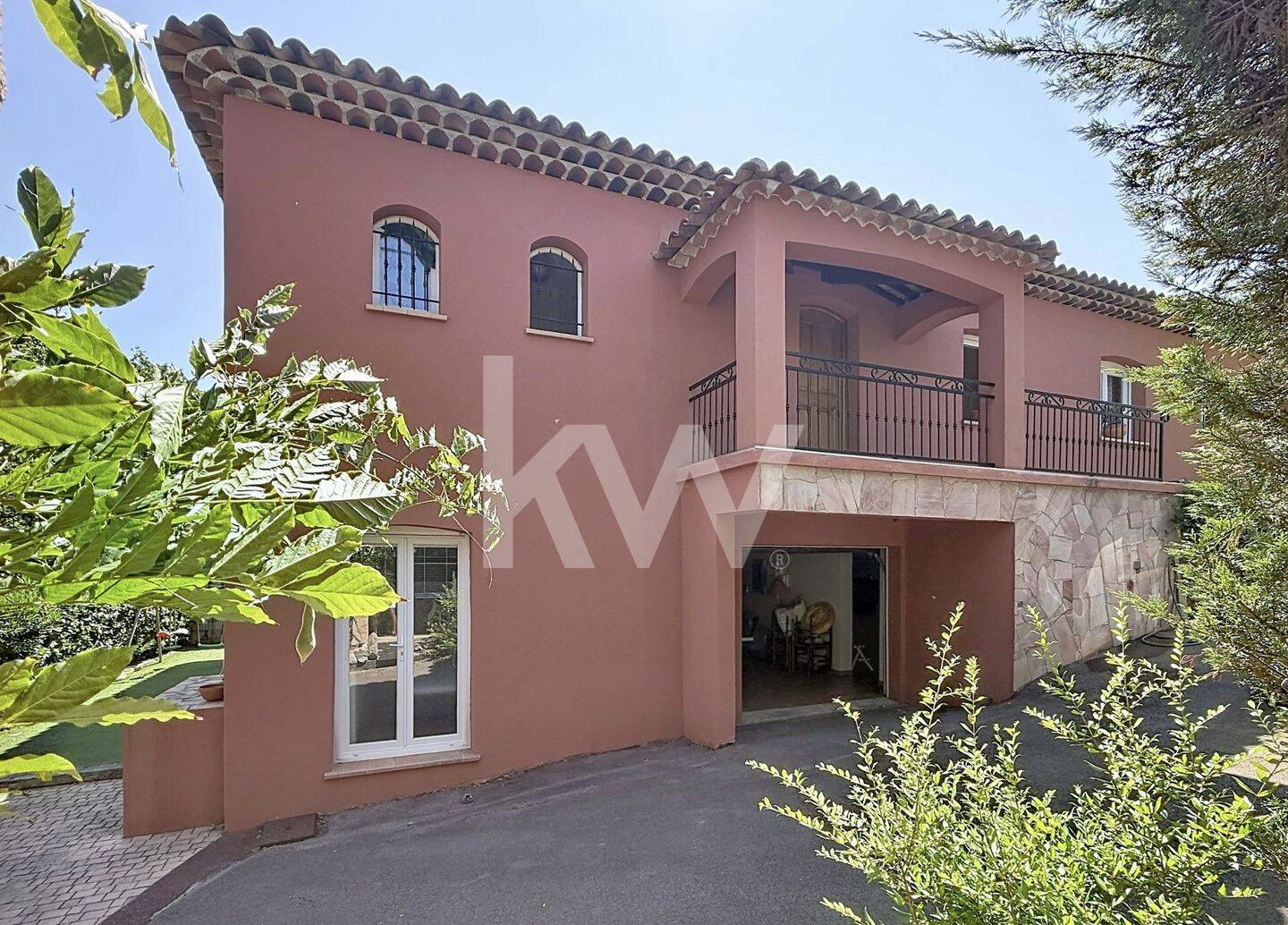 Maison 8 pièces 190 m² · à Fréjus · 190 m² · 695 000 €