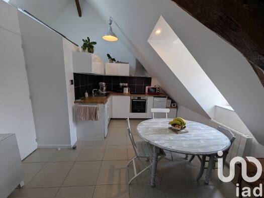 Appartement à vendre 106 500 € 3 pièces 2 chambres 43,3 m² Étage 3/3 Saint Germain-Hôtel de Ville-Saint Pierre Auxerre 89000