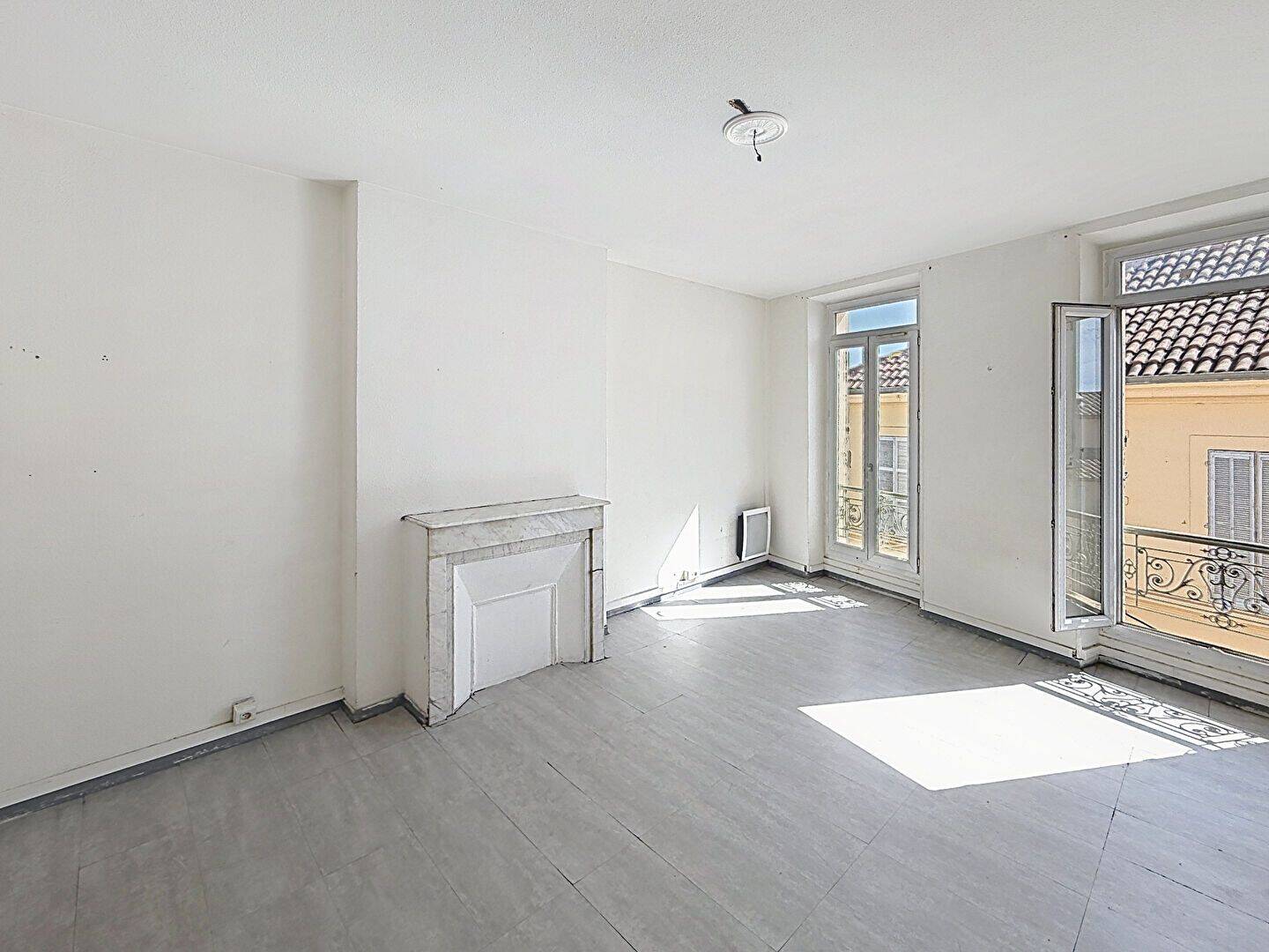 Appartement 4 pièces 87 m² · à Toulon · 86,8 m² · 160 000 €