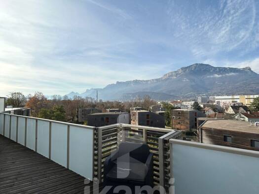 Appartement à vendre 215 000 € 4 pièces 3 chambres 82 m² Étage 5/7 Allies-Clos d'Or Grenoble 38100