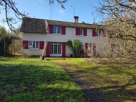 Maison à vendre 337 280 € 10 pièces 7 chambres 278 m² 10 635 m² de terrain Langon 41320