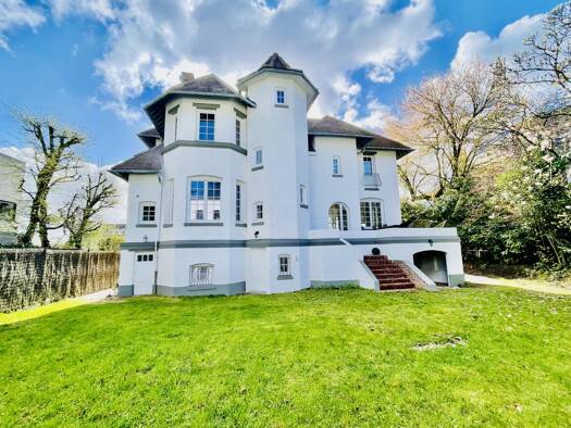 Maison à vendre 1 050 000 € 6 pièces 5 chambres 228 m² 784 m² de terrain Marcq-en-Barœul 99000