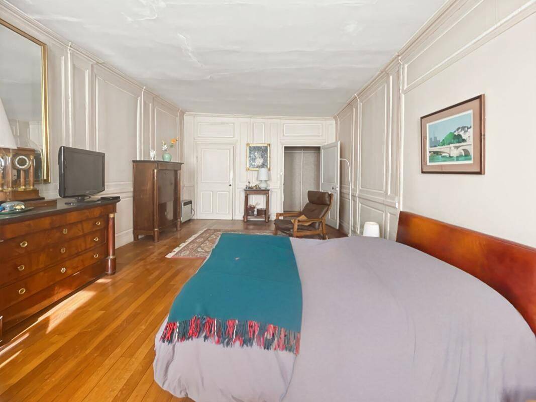 Maison 12 pièces 335 m² · à Arbois · 335 m² · 449 000 €