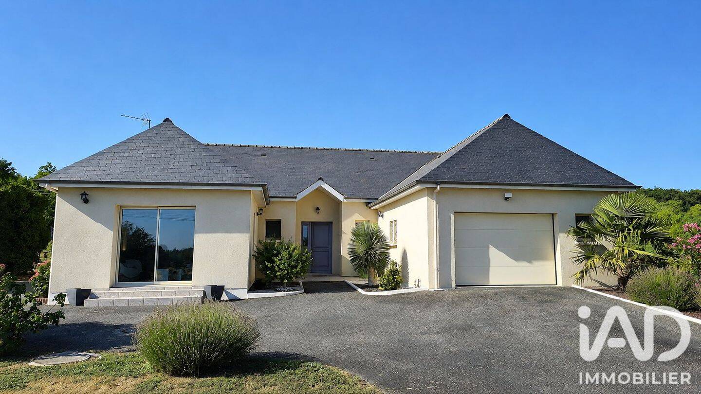 Maison 5 pièces 114 m² · à Les Bois d'Anjou · 114 m² · 240 000 €