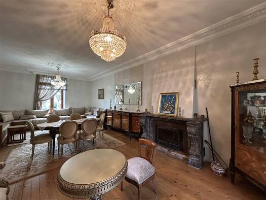 Maison à vendre 790 000 € 14 pièces 12 chambres 320 m² 962 m² de terrain Crossardière Laval 53000