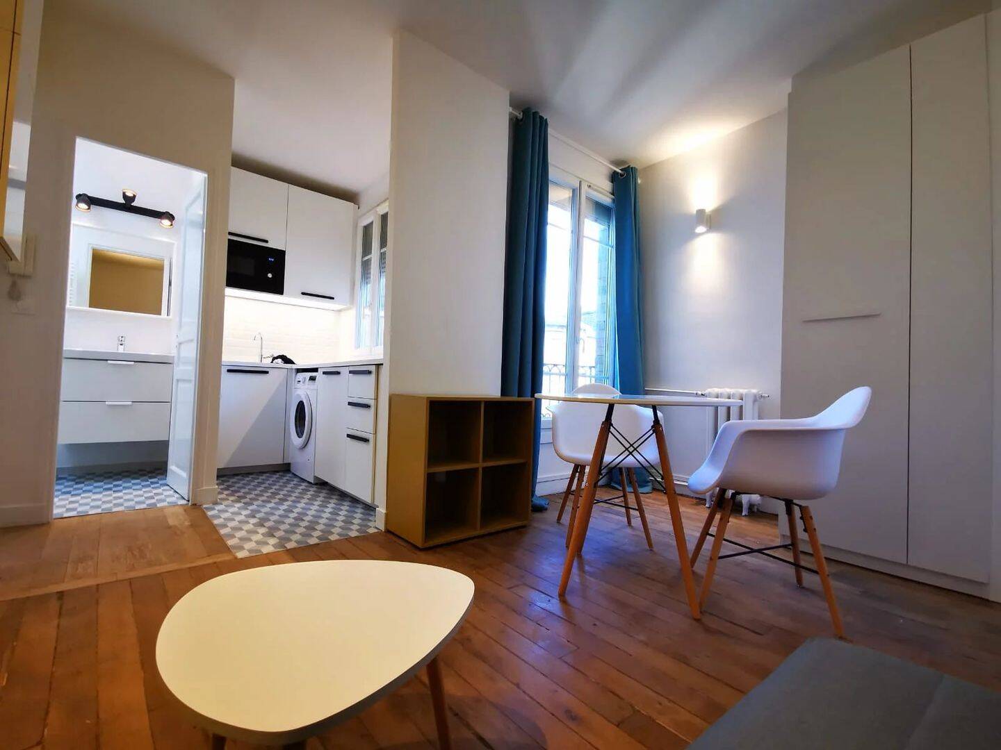Appartement 1 pièce 17 m² · à Paris 15ème Arrondissement · 16,9 m² · 715 €