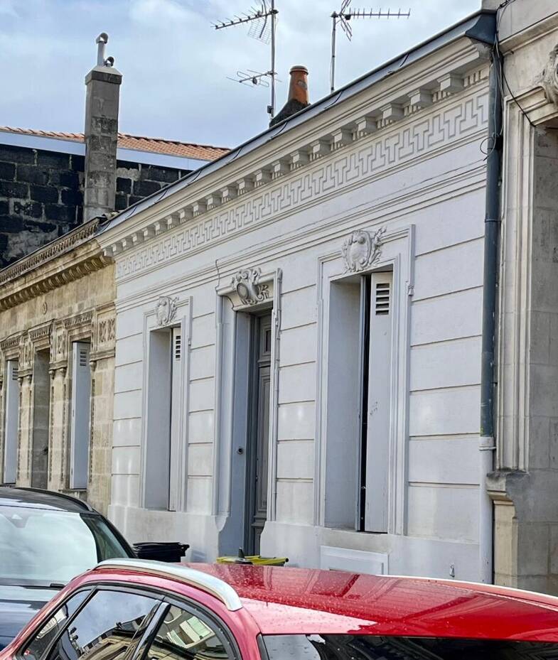 Maison de plain-pied à vendre 441 000 € 3 pièces 2 chambres 68 m² 157 m² de terrain Hôtel de Ville-Quinconce-Saint Seurin-Fondaudège Bordeaux 33000