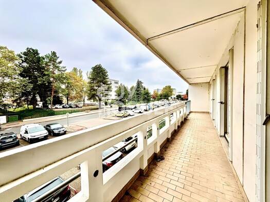 Appartement à vendre 160 000 € 5 pièces 4 chambres 91 m² Étage 1/7 Les Minguettes-Amstrong Vénissieux 69200