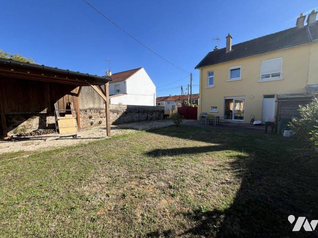 Maison 4 pièces 365 m² · à La Montagne · 365 m² · 275 880 €